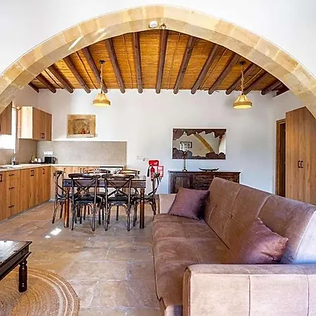 Szálloda Stone Court Boutique 4*