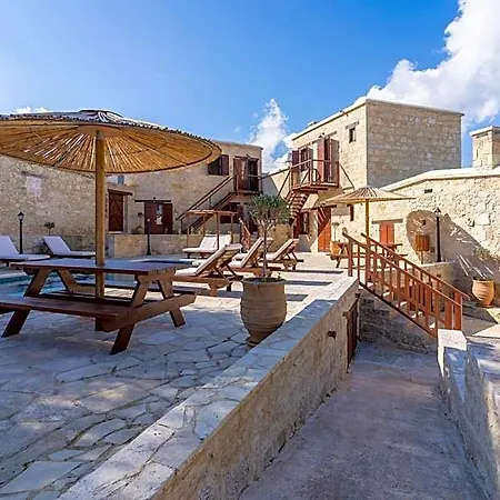 Stone Court Boutique 4*