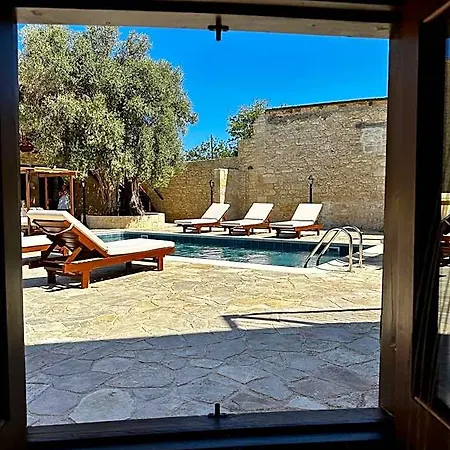 Szálloda Stone Court Boutique Paphos